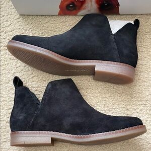 Women's Black Ankle Boots - Hush Puppies Mazin Cayto Bootie 9.5